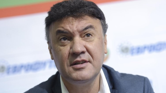 ФИФА и УЕФА с почит за Боби Михайлов