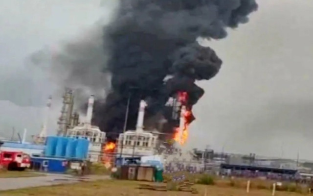 Украйна порази руския петролен терминал Уст Луга