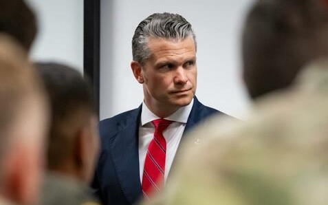 „Тръмп избра милостта“: Пентагонът разкри как Иран е бил „притиснат до стената“