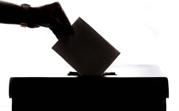 Орбан срещу Мадяр: Парламентарни избори има днес в Унгария