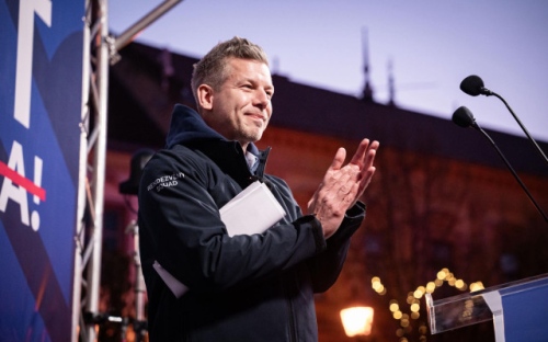 Кой е Петер Мадяр, пратил 16-годишното управление на Орбан в историята?