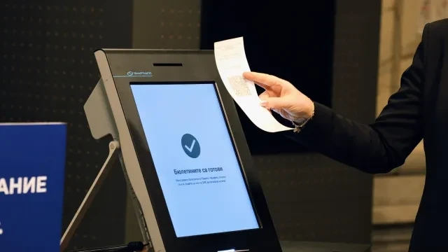 Проучване: Около 3 млн. българи се очаква да гласуват. Пет партии влизат в парламента, една е на ръба