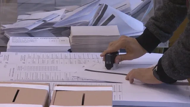 Кой има право да присъства в изборното помещение и да наблюдава вота на 19 април?