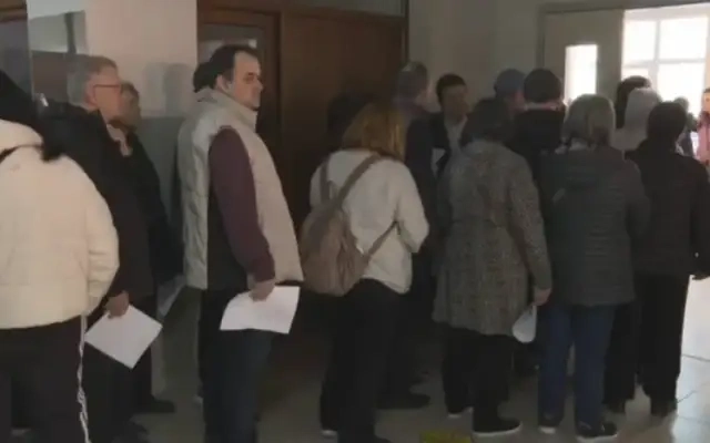 Избирателите в Турция се свиха наполовина