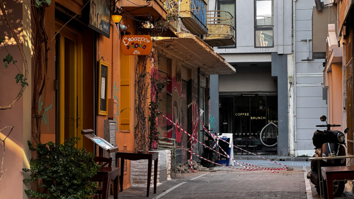 Край на дългите вечери по таверните? Гърците масово се прибират вкъщи