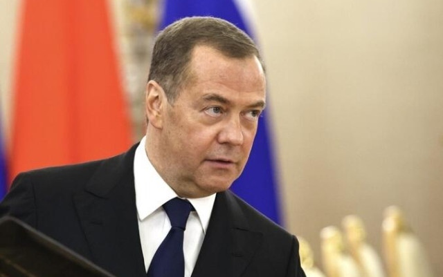 Медведев: ЕС даде милиарди на киевския крадец, които никой няма да върне