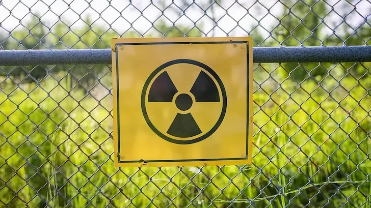 МЗ: Радиацията в "Малинова долина" налага пълно изгребване на почвата