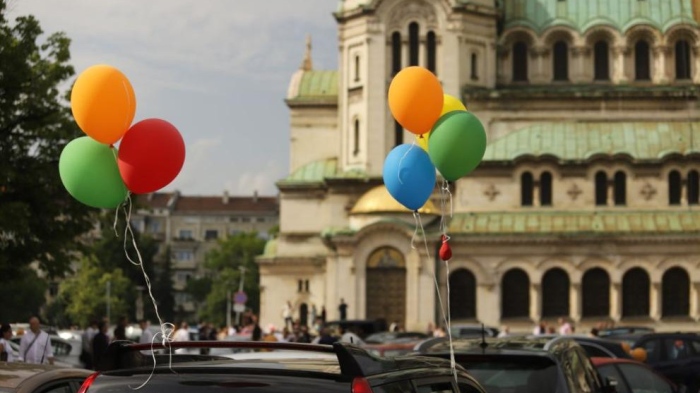 Абитуриентски балове в евро: Колко ще струва празникът през 2026 г.