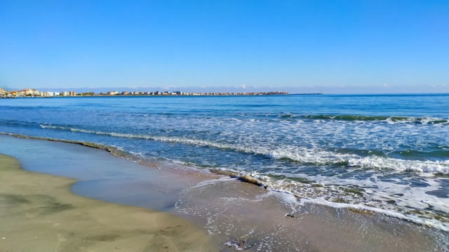 България с най-много отличия „Син флаг“ досега  - направи ми реална снимка без текст