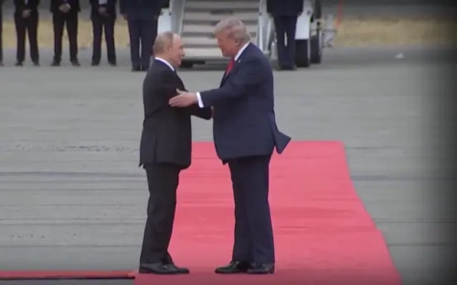 Час и половина разговор по телефона: Путин и Тръмп се чуха за първи път от март, ето какво обсъдиха