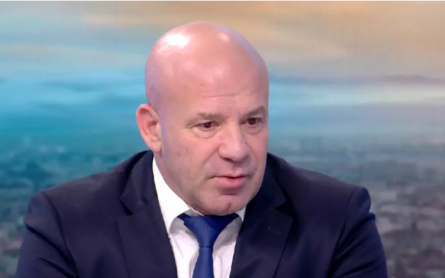 Енчо Керязов: Зимният дворец - без лед, търговци ползват обекти, без да плащат наеми