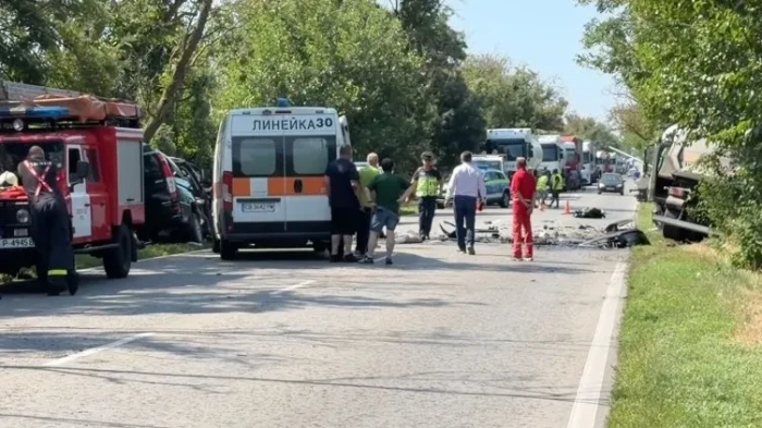 Най-малко трима са загиналите в мелето на пътя Русе-Бяла