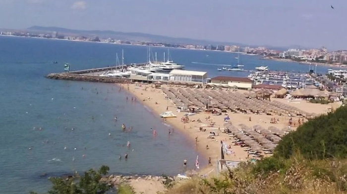 Забраниха къпането на плаж на нашето море, има риск за здравето