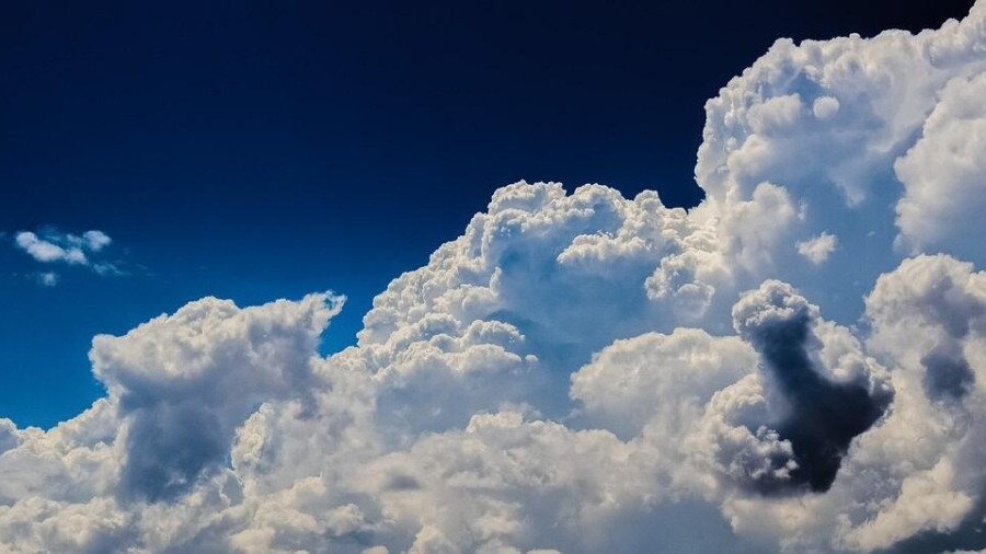 Слънце в по-голямата част от страната, следобедни превалявания в Западна България