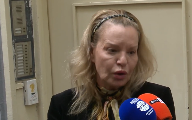 Костадинова заяви, че кракът й не е стъпвал в Бали, но БОК показа самолетните билети