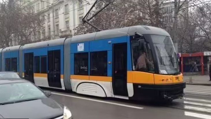 Ремонт променя маршрута на 4 трамвая и 5 автобуса