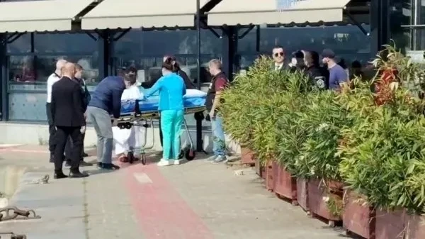 Ранените моряци от ударения от дрон кораб пристигнаха във Варна