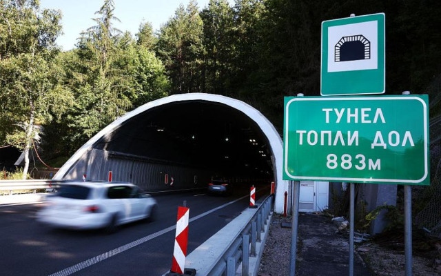 Спират движението към Варна по АМ „Хемус“, за да облекчат трафика към София