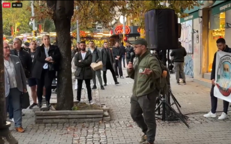 НА ЖИВО: Два протеста в центъра на София - на младите медици и антиправителствен