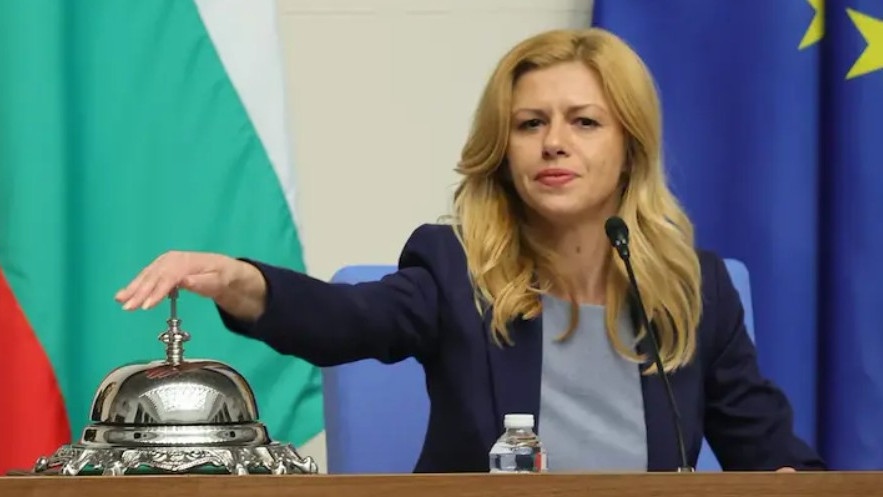 ГЕРБ събира подписи за оставката на Михаела Доцова